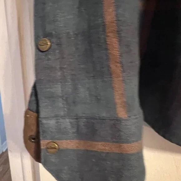 KUHL Sam Adams Flannel Shirt - like new! Size L - Picture 8 of 11